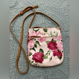Kenneth Cole Reaction Crossbody Floral Purse. Adjustable Strap.
